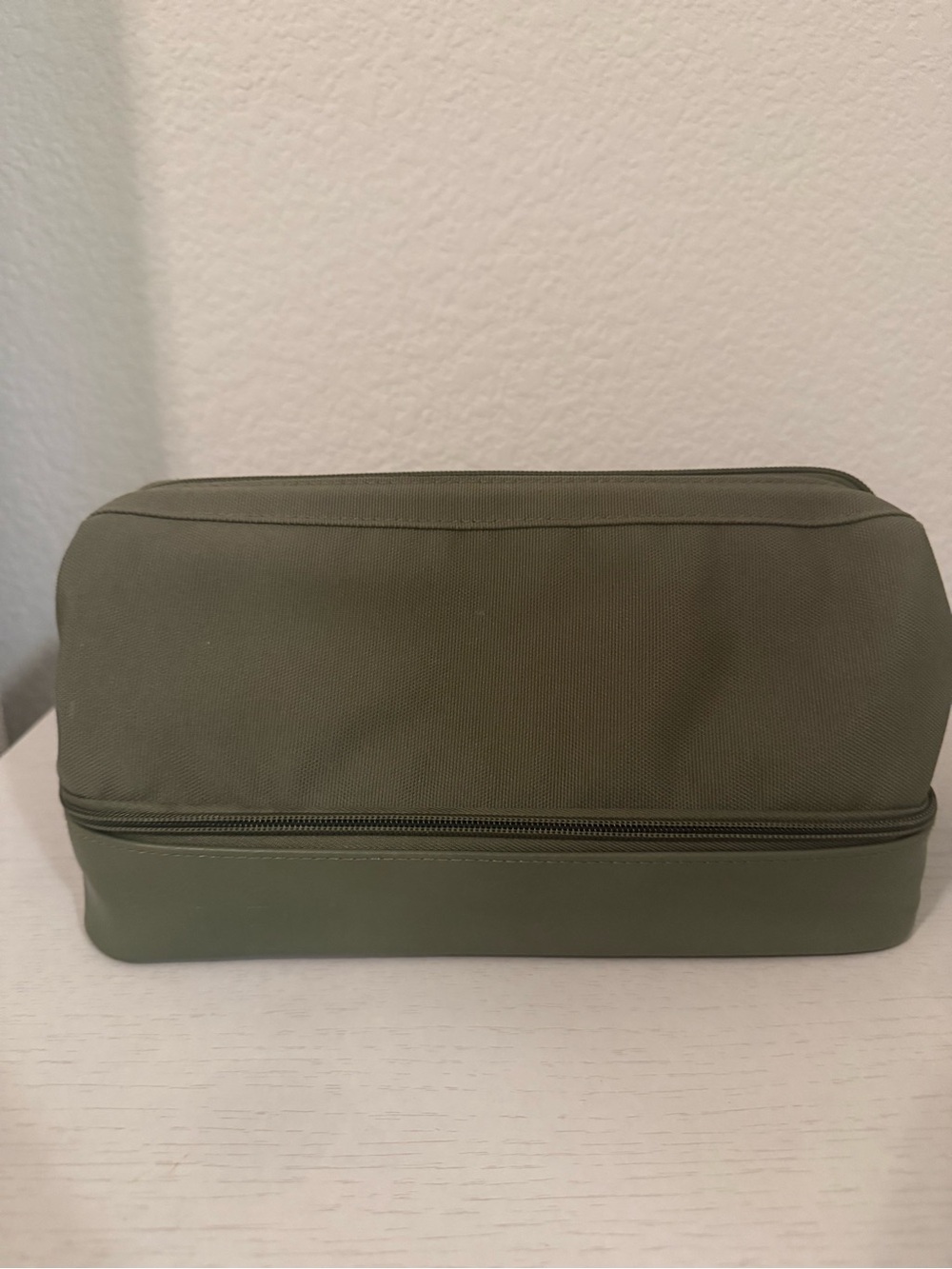BEIS  mini weekender in olive with beis toiletry bag - Picture 6 of 10